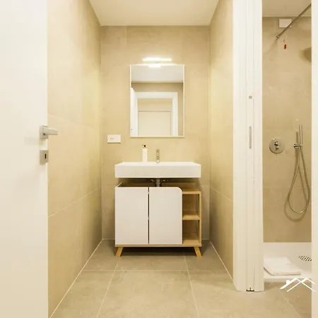 Lägenhet Waterfront Lux|studio|a/c|parking|gym|wifi By Tilo